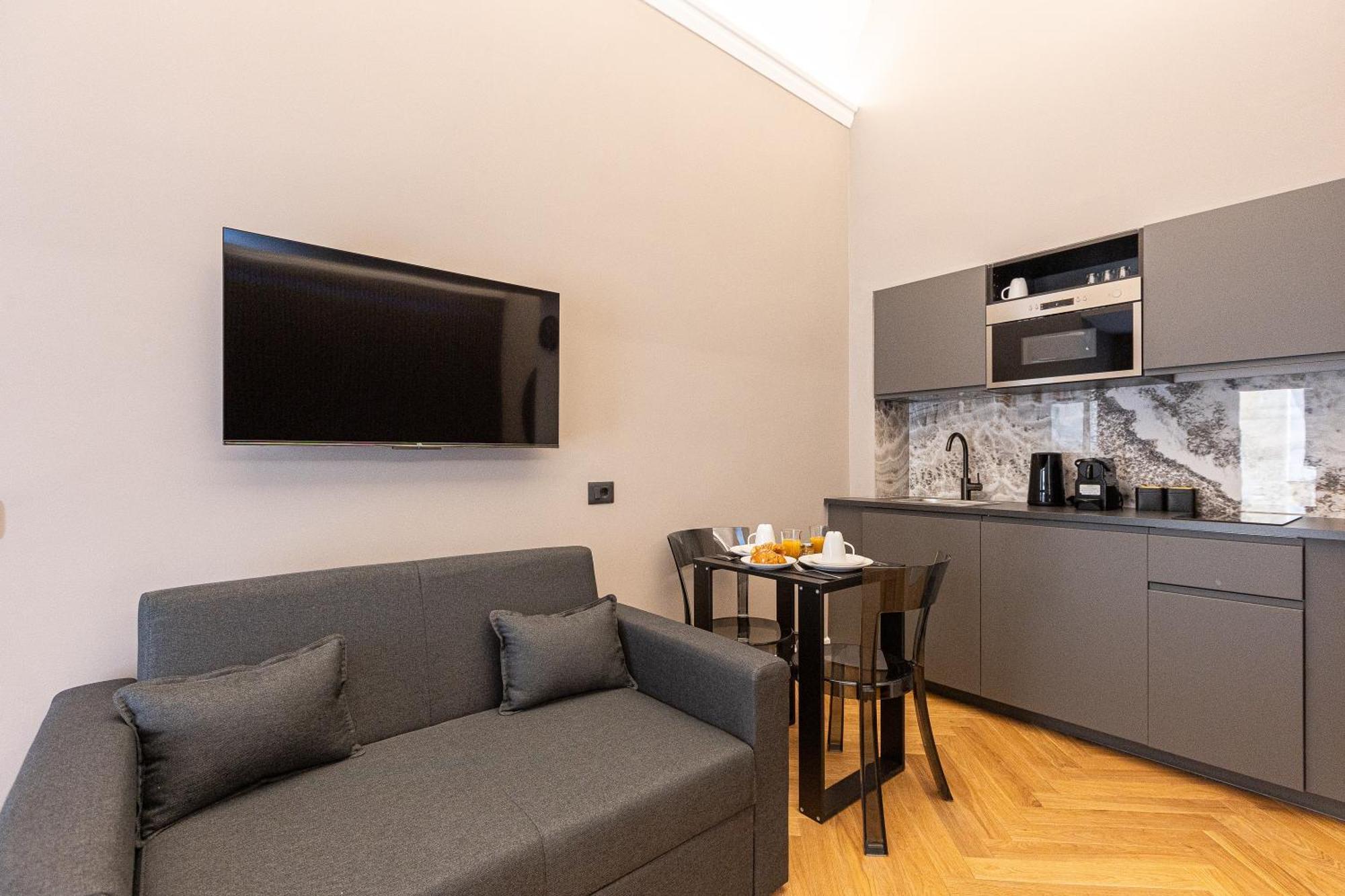 Luxury Suite Trevi โรม ภายนอก รูปภาพ