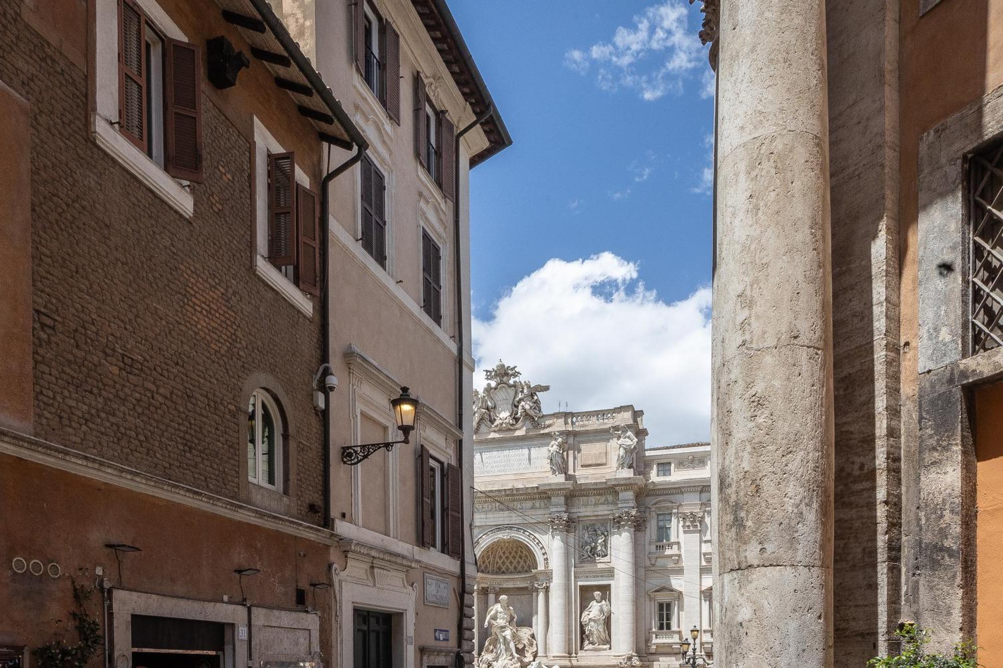 Luxury Suite Trevi โรม ภายนอก รูปภาพ